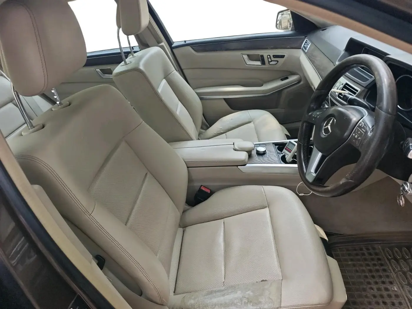 2014 Mercedes Benz E Class E 250 CDI AVANTGARDE, Diesel, Automatic, 82,989 km, interior