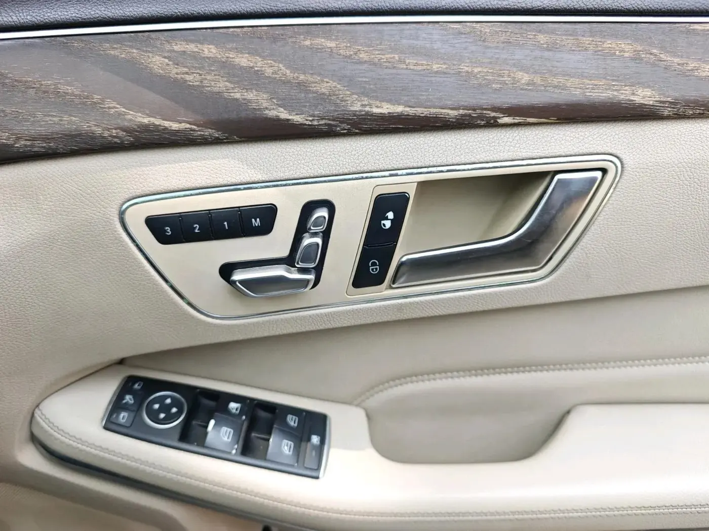 2014 Mercedes Benz E Class E 250 CDI AVANTGARDE, Diesel, Automatic, 82,989 km, interior