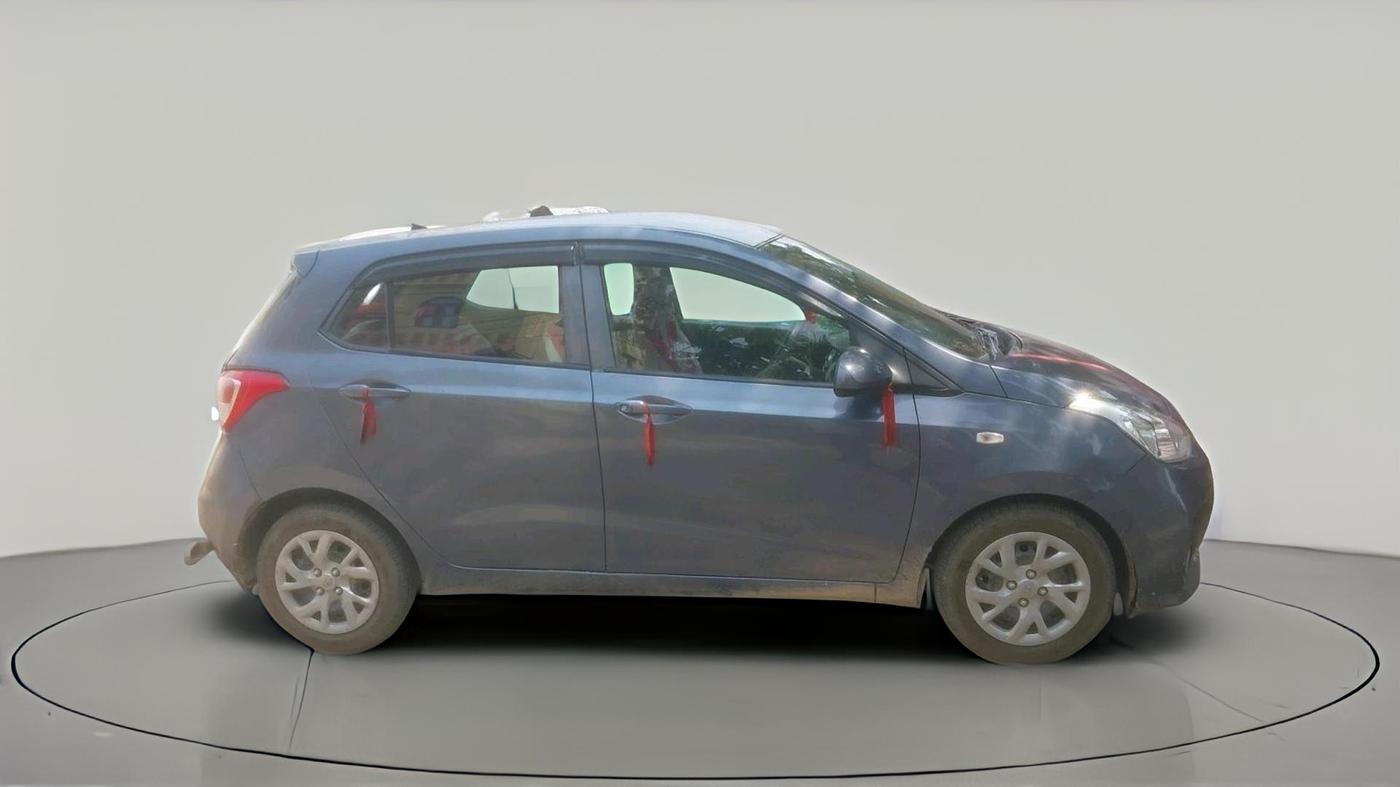 2017 Hyundai Grand i10 SPORTZ 1.2 KAPPA VTVT, Petrol, Manual, 30,292 km, exterior