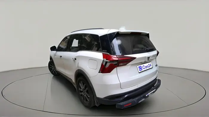 2021 Mahindra XUV700 AX 7 LUXURY P AT 7 STR, Petrol, Automatic, 79,089 km, exterior