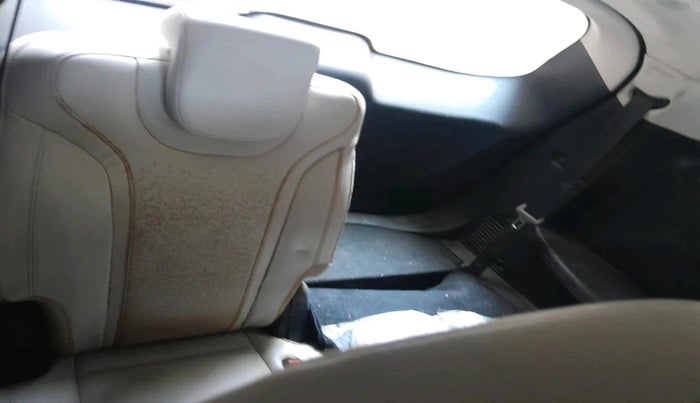 2021 Mahindra XUV700 AX 7 LUXURY P AT 7 STR, Petrol, Automatic, 79,089 km, interior