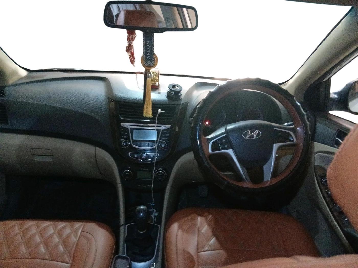 2014 Hyundai Verna FLUIDIC 1.6 CRDI SX, Diesel, Manual, 93,876 km, interior