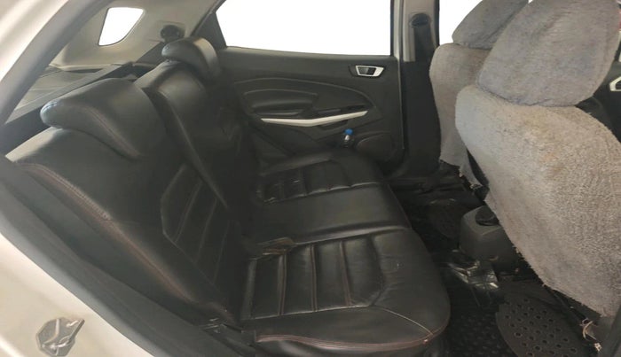 2015 Ford Ecosport TITANIUM 1.5L DIESEL, Diesel, Manual, 1,01,786 km, interior