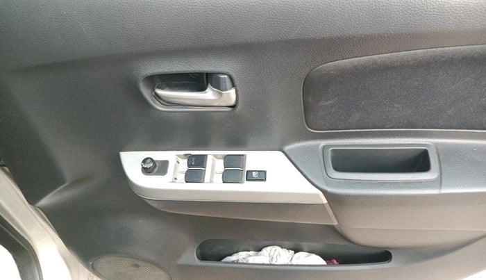 2011 Maruti Wagon R 1.0 VXI, Petrol, Manual, 77,027 km, interior