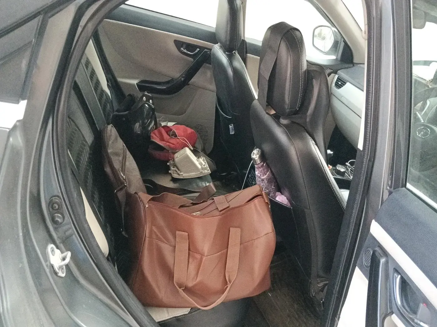 2023 Tata NEXON XZA PLUS SUNROOF PETROL, Petrol, Automatic, 42,000 km, interior