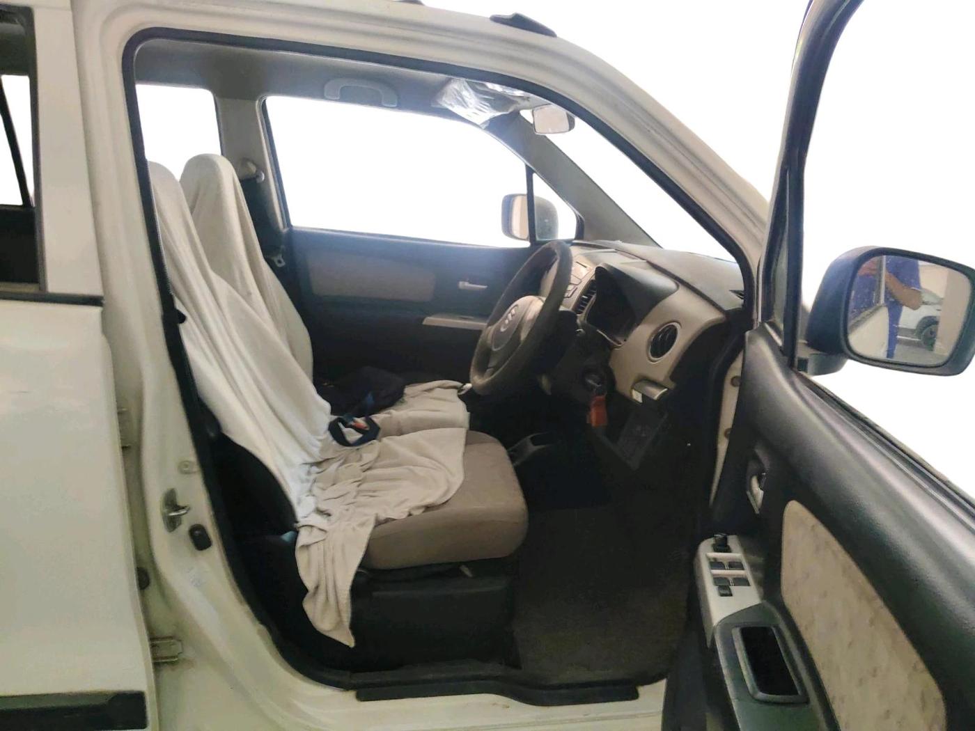 2014 Maruti Wagon R 1.0 VXI, Petrol, Manual, 68,965 km, interior