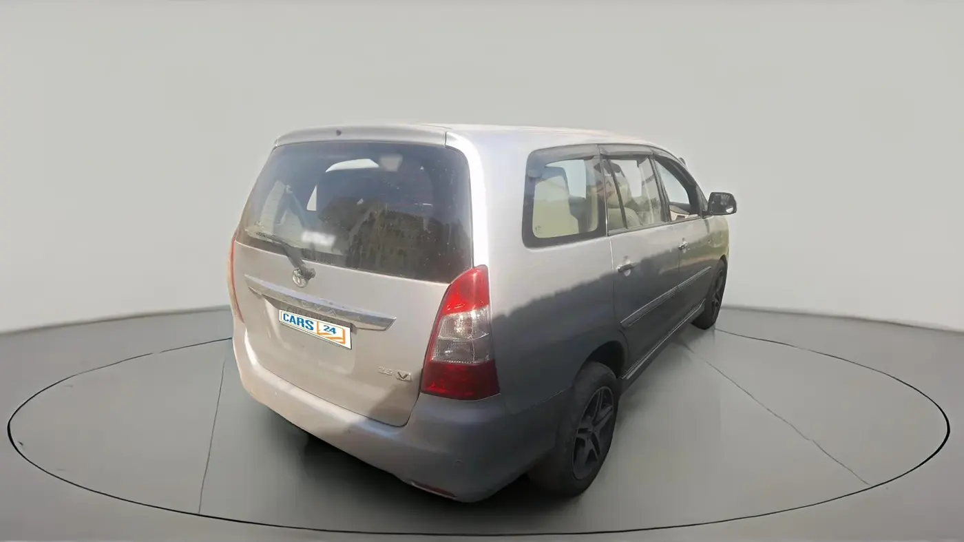 2013 Toyota Innova 2.5 VX 7 STR, Diesel, Manual, 1,58,211 km, exterior