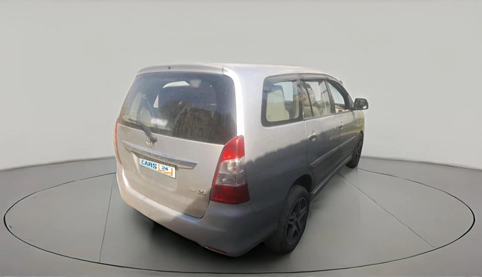 2013 Toyota Innova 2.5 VX 7 STR, Diesel, Manual, 1,56,807 km, exterior