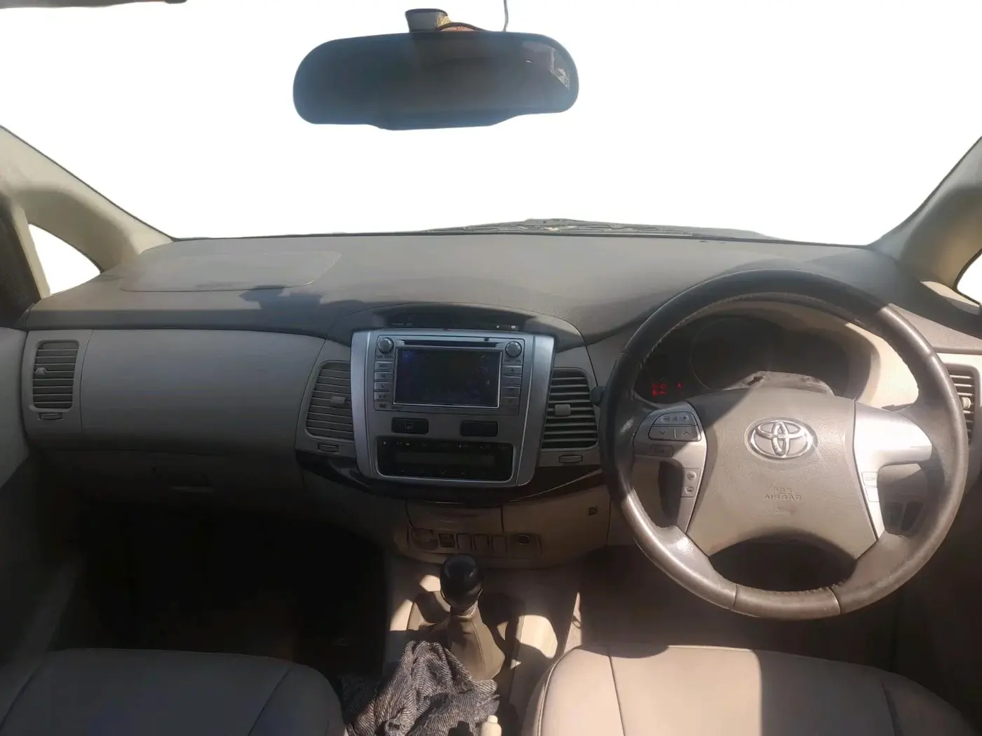 2013 Toyota Innova 2.5 VX 7 STR, Diesel, Manual, 1,58,211 km, interior