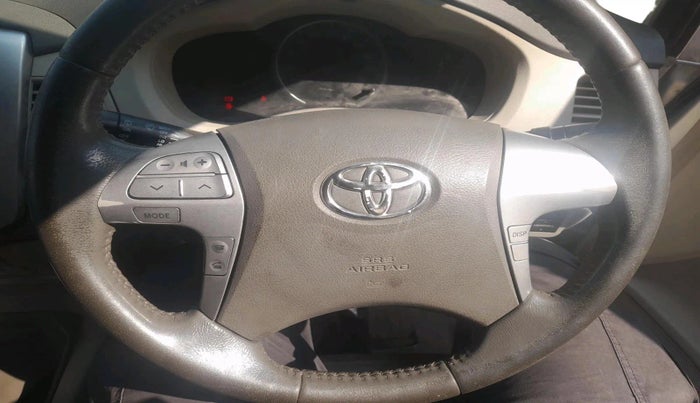 2013 Toyota Innova 2.5 VX 7 STR, Diesel, Manual, 1,56,807 km, interior