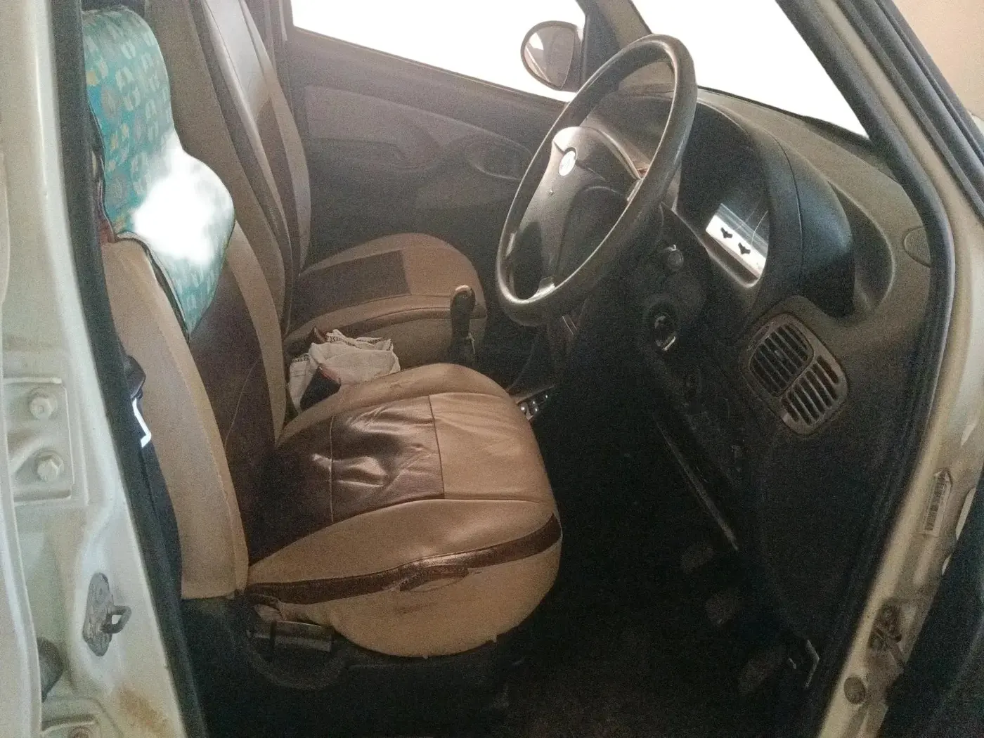 2015 Tata Indigo ECS LX TDI, Diesel, Manual, 2,67,344 km, interior