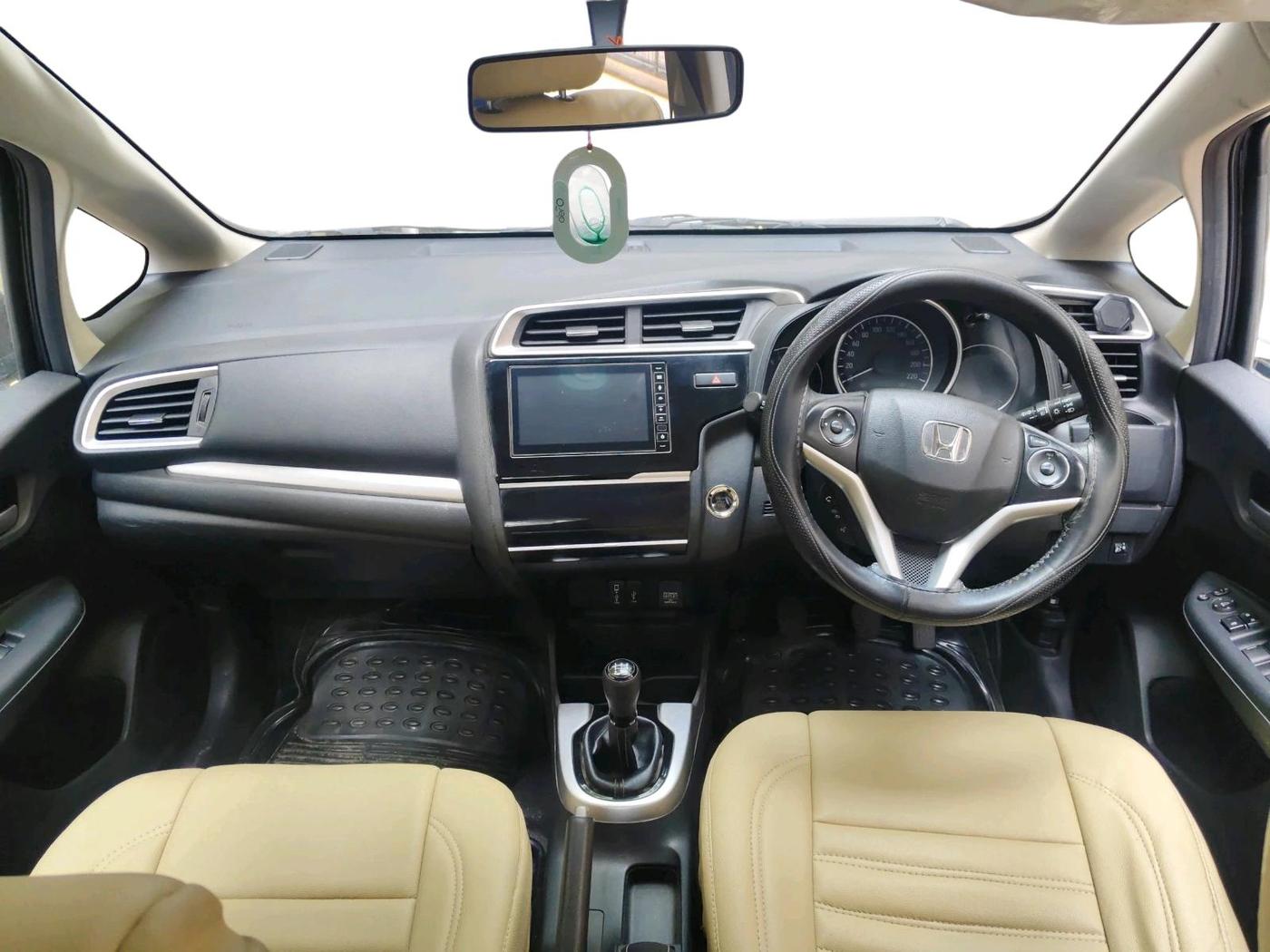 2022 Honda WR-V 1.2L I-VTEC VX MT, Petrol, Manual, 31,541 km, interior