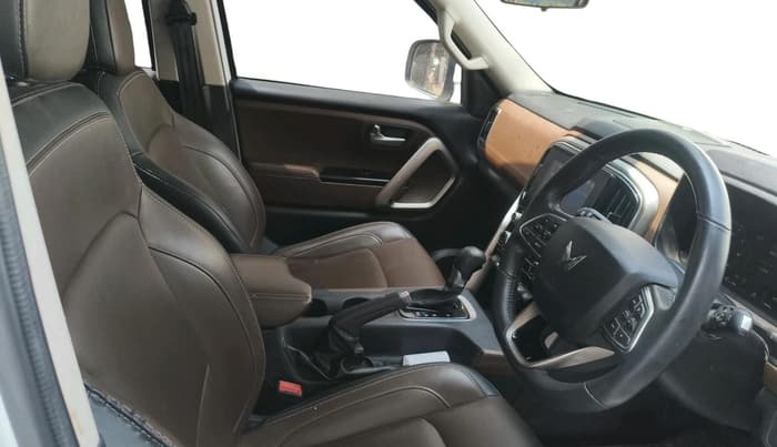 2023 Mahindra SCORPIO-N Z8 L DIESEL AT 2WD 7 STR, Diesel, Automatic, 47,010 km, interior