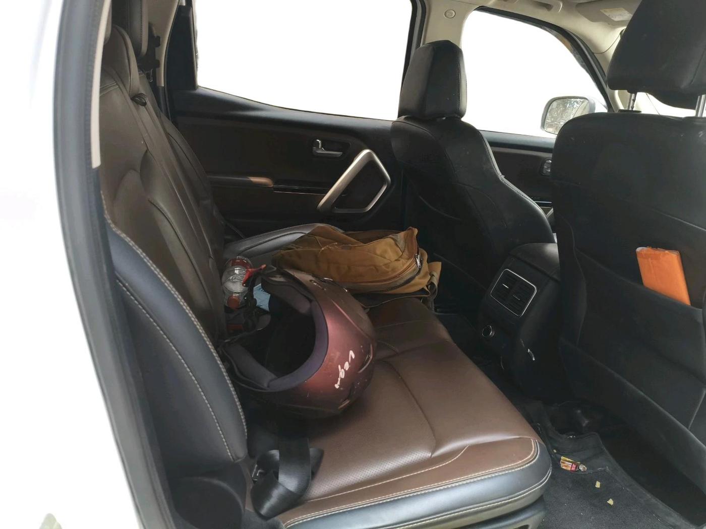 2023 Mahindra SCORPIO-N Z8 L DIESEL AT 2WD 7 STR, Diesel, Automatic, 47,010 km, interior
