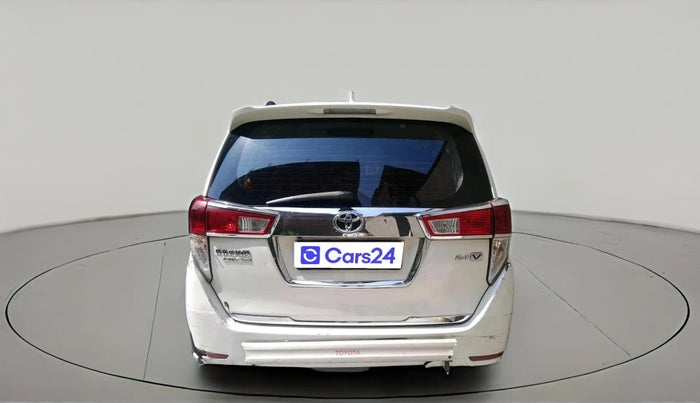 2017 Toyota Innova Crysta 2.4 GX 8 STR, Diesel, Manual, 1,00,607 km, exterior