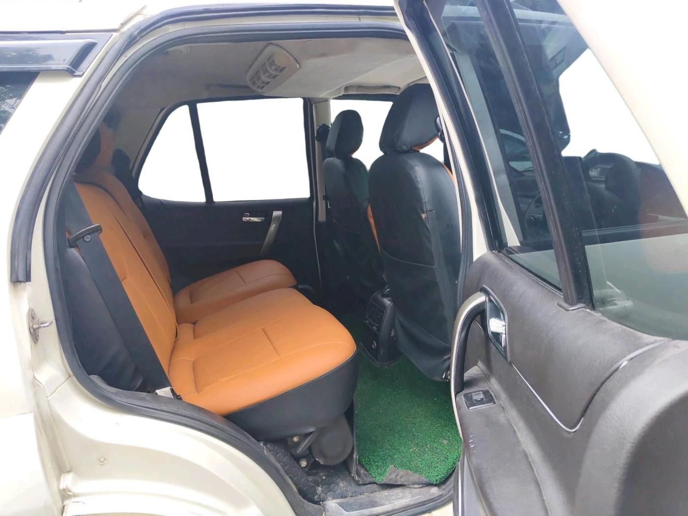 2017 Tata Safari Storme 2.2 EX 4X2, Diesel, Manual, 79,152 km, interior