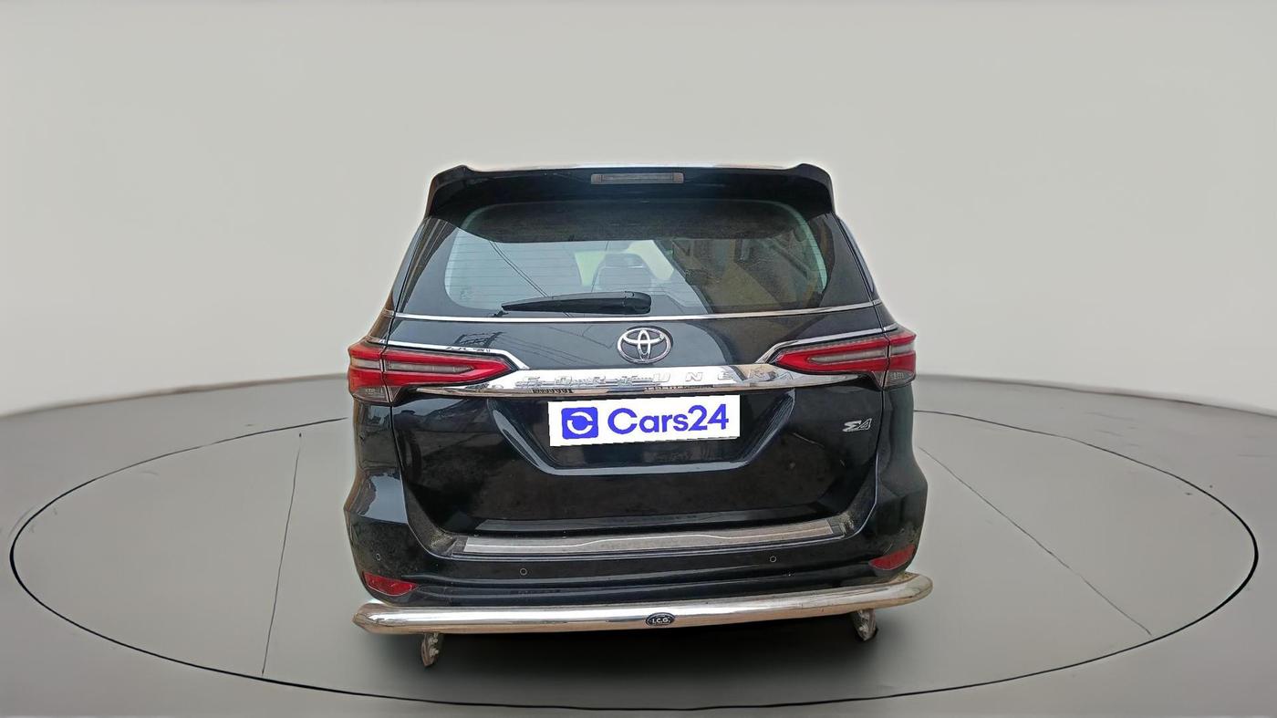 2021 Toyota Fortuner 4X4 MT 2.8 DIESEL, Diesel, Manual, 1,02,447 km, exterior