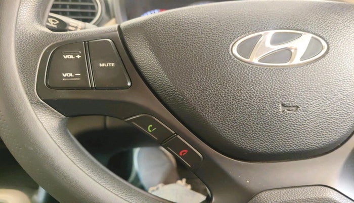 2015 Hyundai Grand i10 SPORTZ 1.2 KAPPA VTVT, Petrol, Manual, 66,609 km, interior