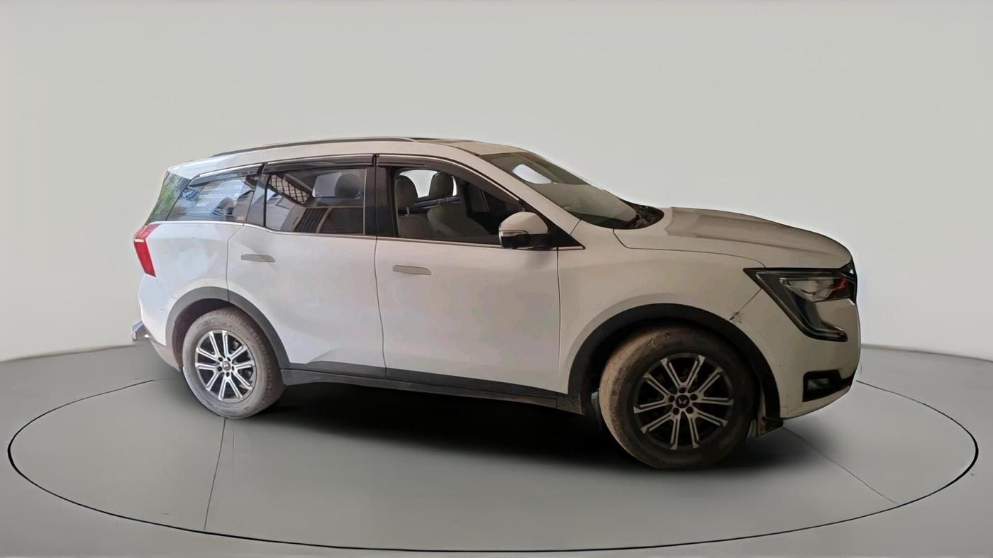 2022 Mahindra XUV700 AX 7 LUXURY P AT 7 STR, Petrol, Automatic, 59,852 km, exterior