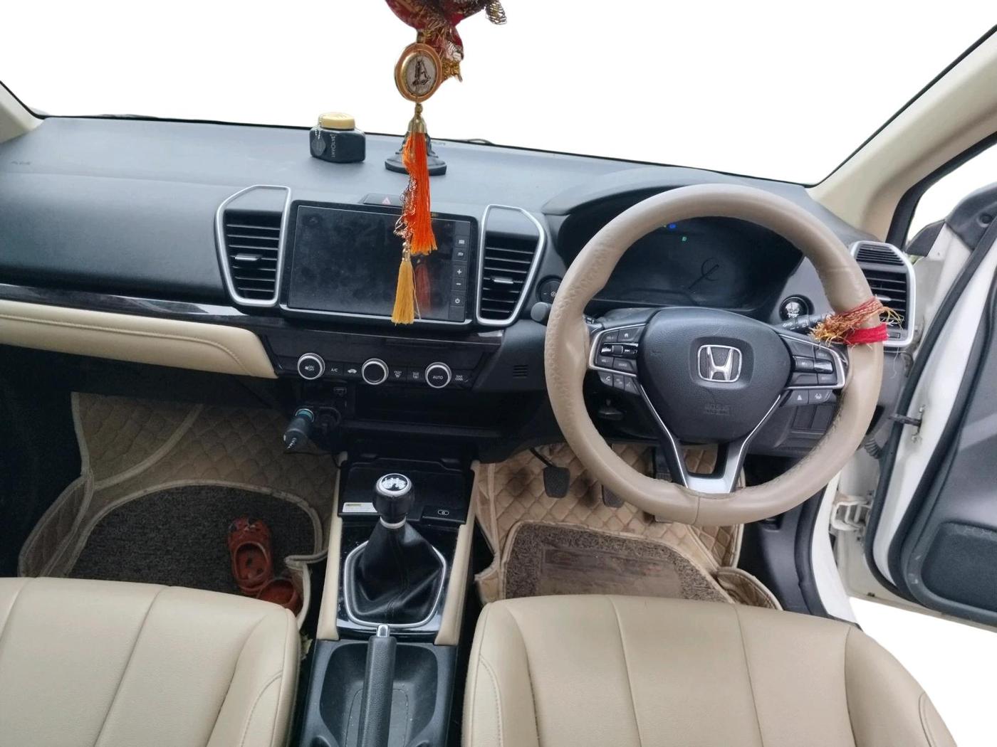 2024 Honda City 1.5L I-VTEC ZX, Petrol, Manual, 34,332 km, interior
