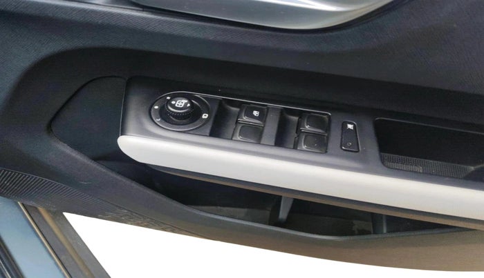 2023 Tata PUNCH CREATIVE  MT, Petrol, Manual, 6,529 km, interior