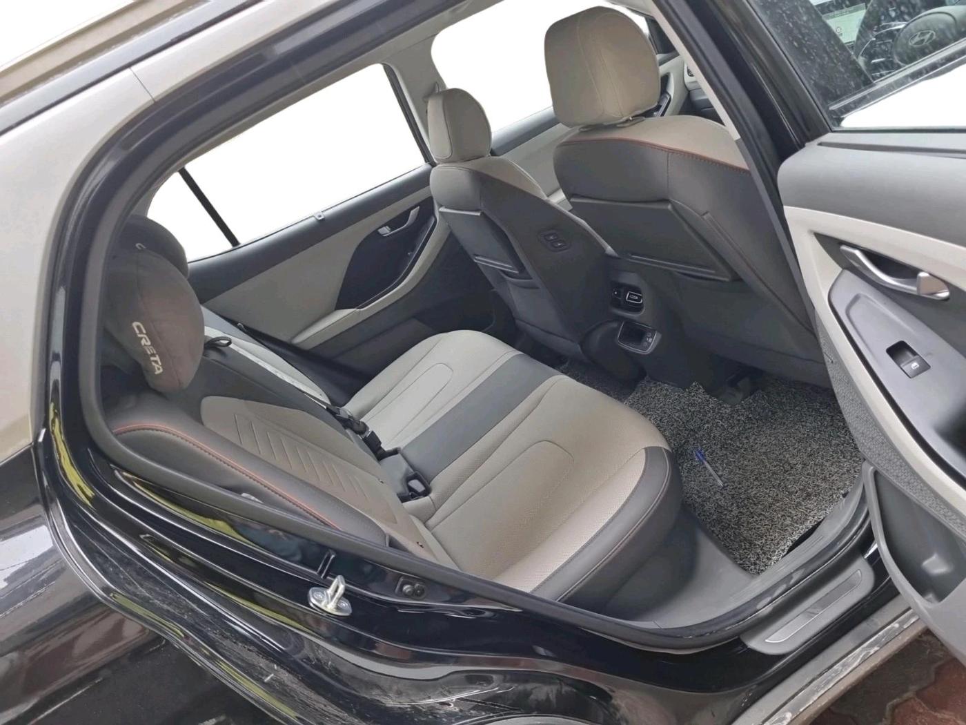 2025 Hyundai Creta King Edition 1.5 Petro, Petrol, Manual, 8,232 km, interior