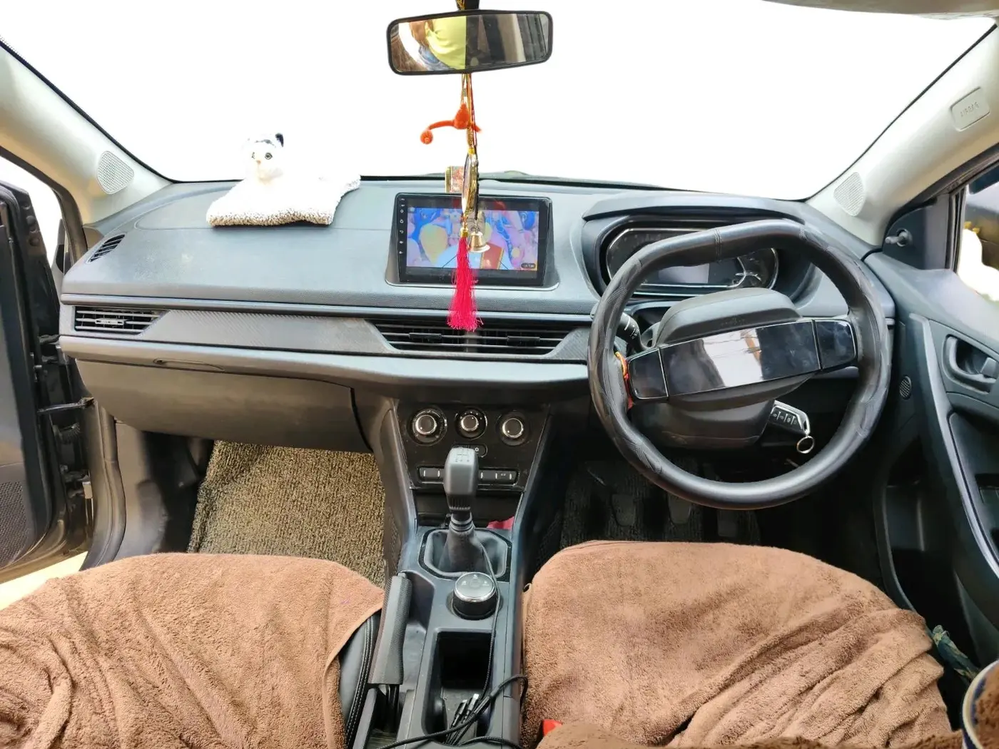2024 Tata NEXON SMART 1.2 PETROL, Petrol, Manual, 13,846 km, interior