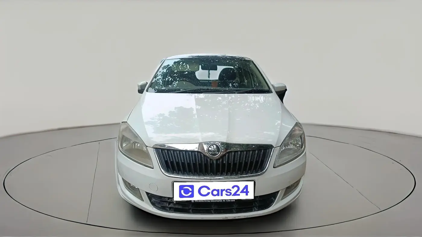 2012 Skoda Rapid AMBITION 1.6 TDI CR MT, Diesel, Manual, 67,421 km, exterior