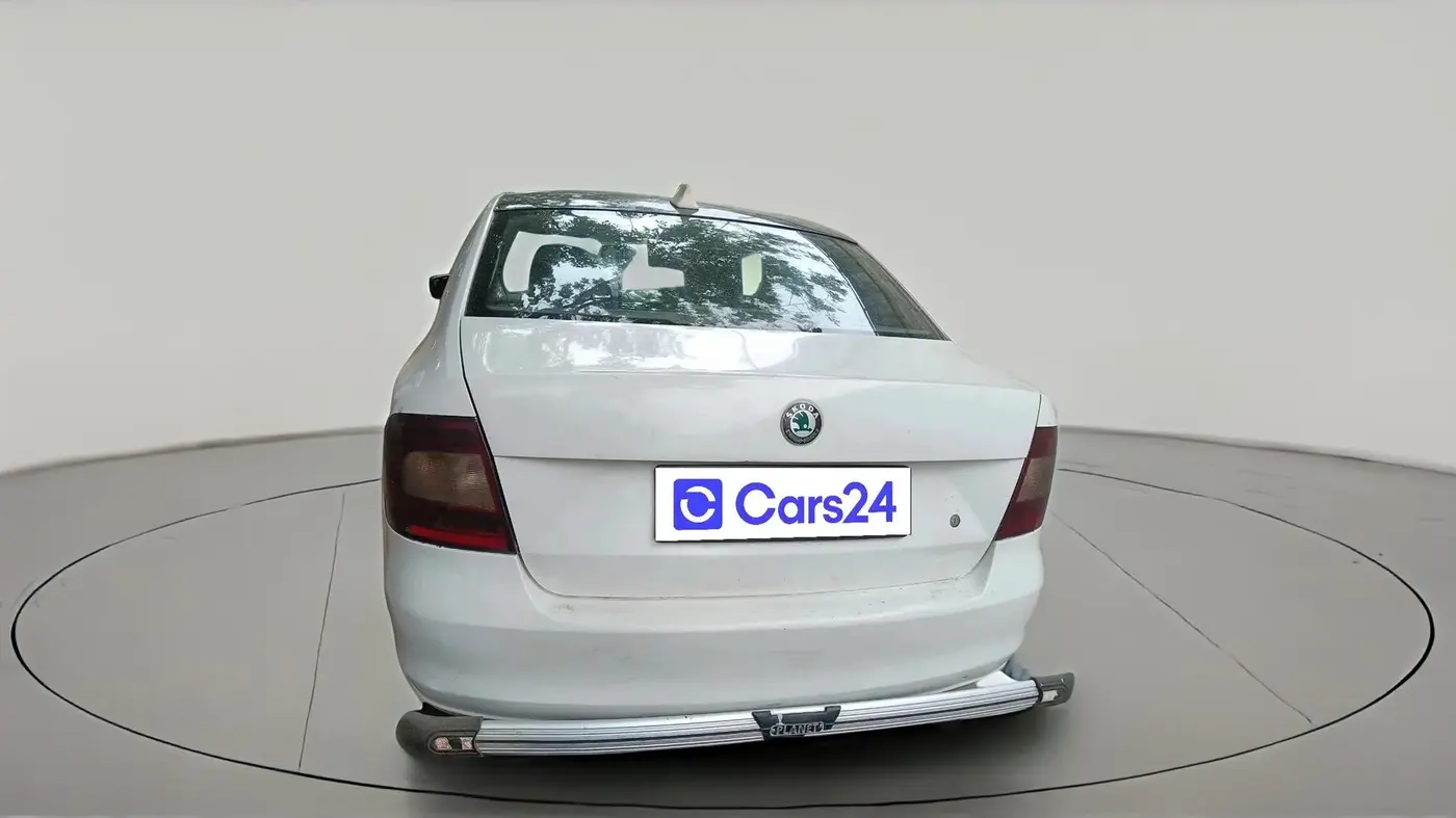 2012 Skoda Rapid AMBITION 1.6 TDI CR MT, Diesel, Manual, 67,421 km, exterior