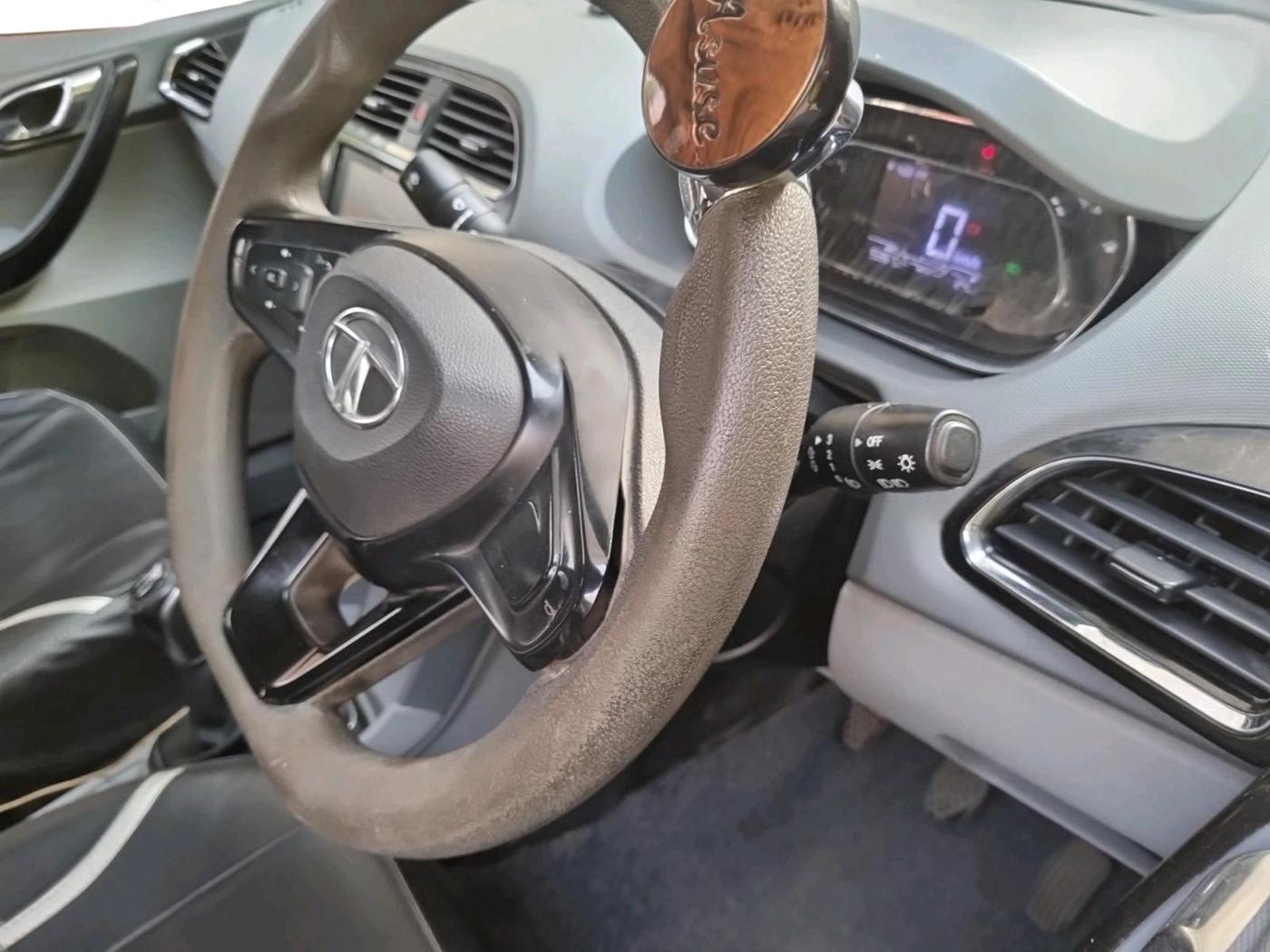 2021 Tata TIGOR XZ PLUS PETROL, Petrol, Manual, 96,455 km, interior