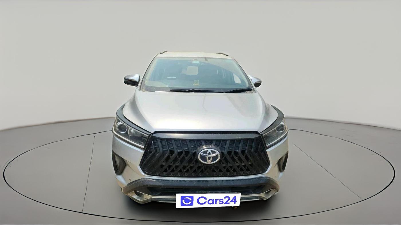 2022 Toyota Innova Crysta 2.7 VX 7 STR, Petrol, Manual, 1,17,000 km, exterior