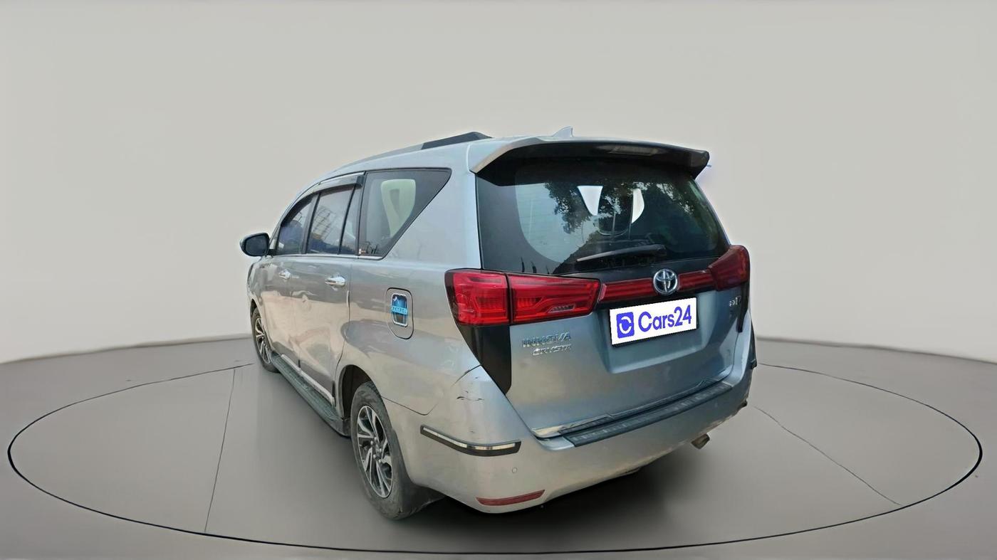 2022 Toyota Innova Crysta 2.7 VX 7 STR, Petrol, Manual, 1,17,000 km, exterior