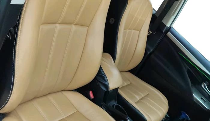 2022 Toyota Innova Crysta 2.7 VX 7 STR, Petrol, Manual, 1,17,000 km, interior