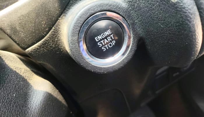 2022 Toyota Innova Crysta 2.7 VX 7 STR, Petrol, Manual, 1,17,000 km, interior