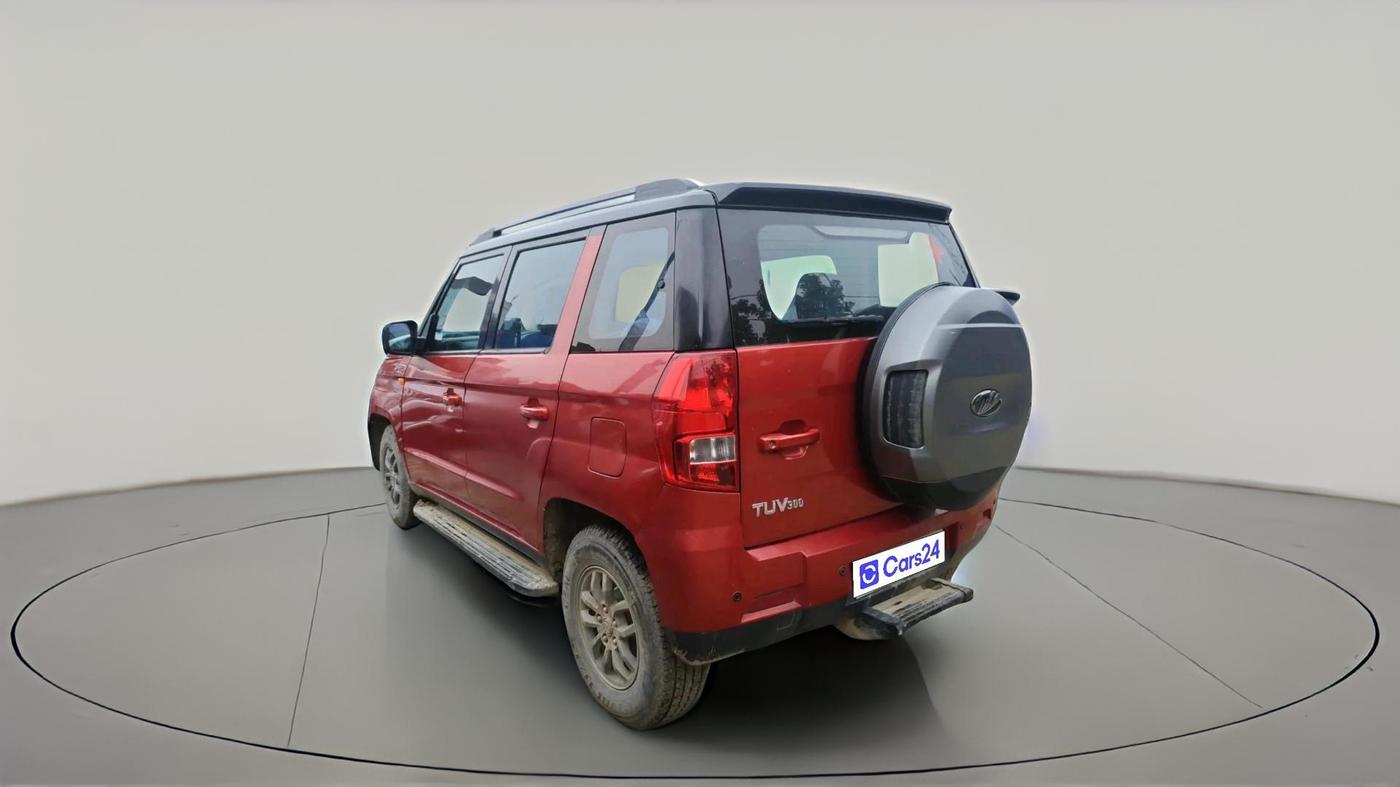 2018 Mahindra TUV300 T10 DUAL TONE, Diesel, Manual, 68,224 km, exterior