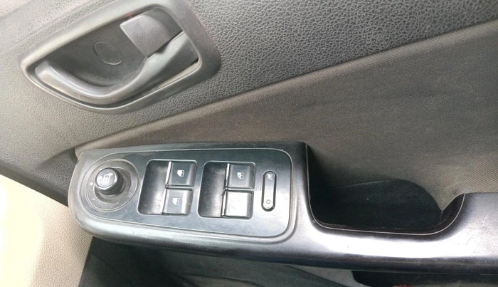 2016 Tata Zest XMS PETROL, Petrol, Manual, 1,09,350 km, interior