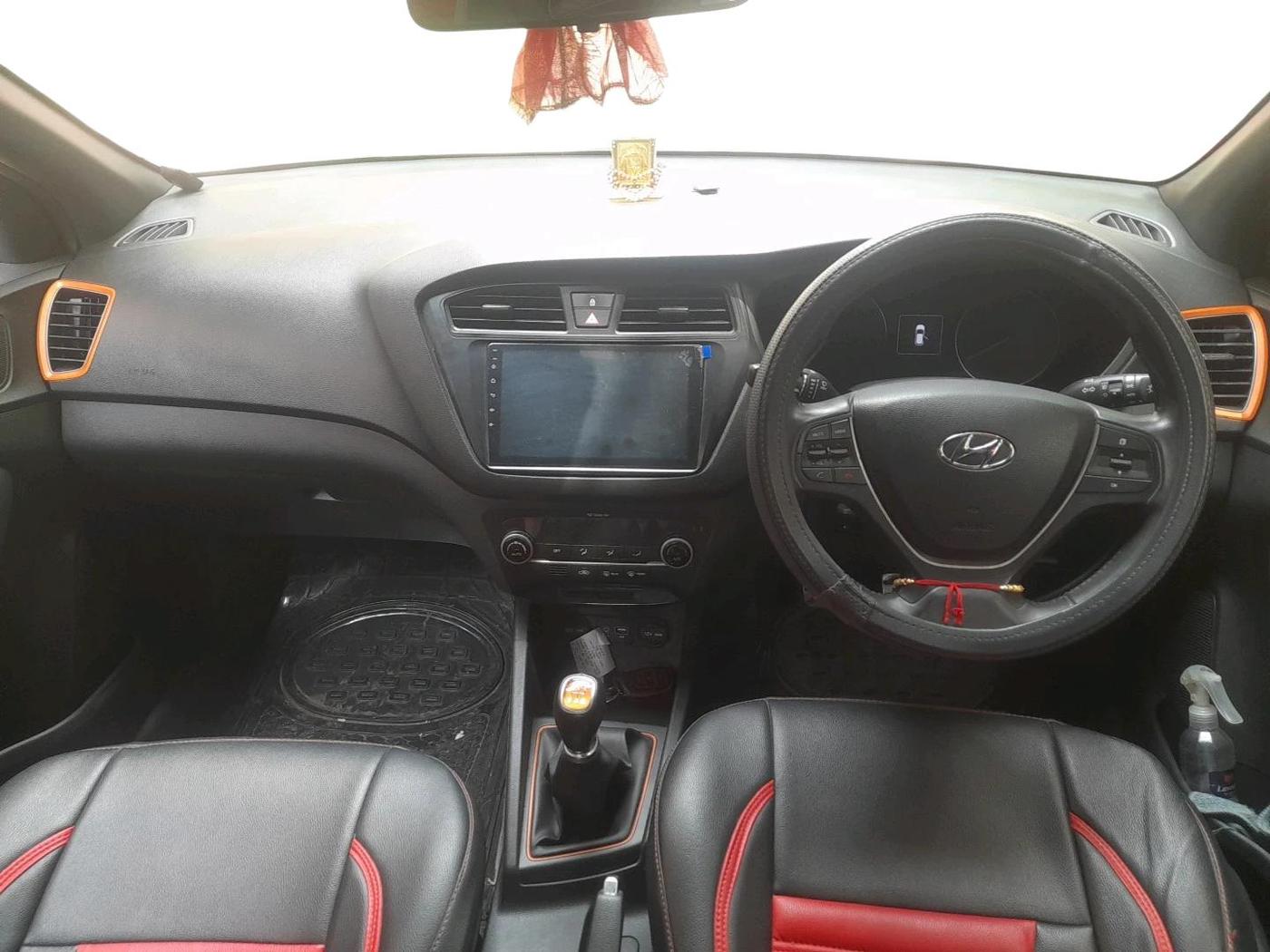2016 Hyundai i20 Active 1.2 SX, Petrol, Manual, 15,619 km, interior