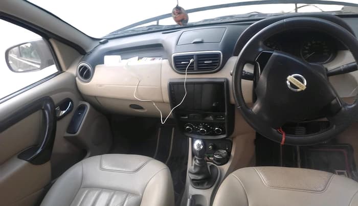2015 Nissan Terrano XV D THP 110 PS, Diesel, Manual, 5,500 km, interior