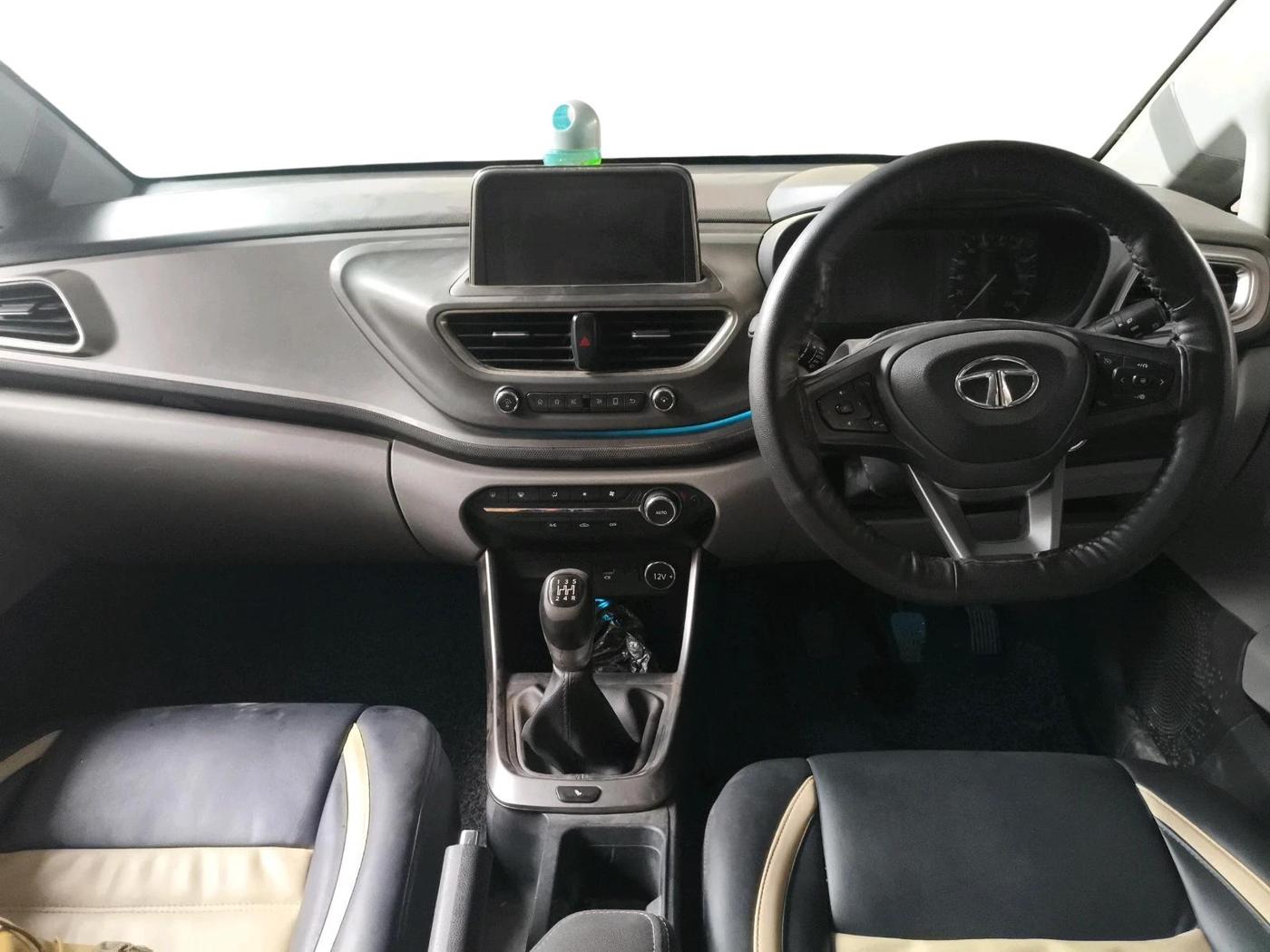 2020 Tata ALTROZ XZ PETROL, Petrol, Manual, 53,625 km, interior