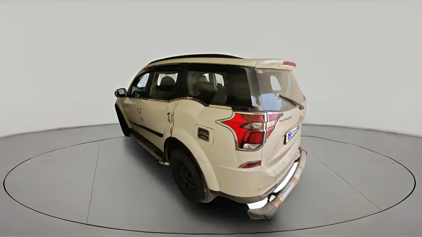 2018 Mahindra XUV500 W7, Diesel, Manual, 75,621 km, exterior