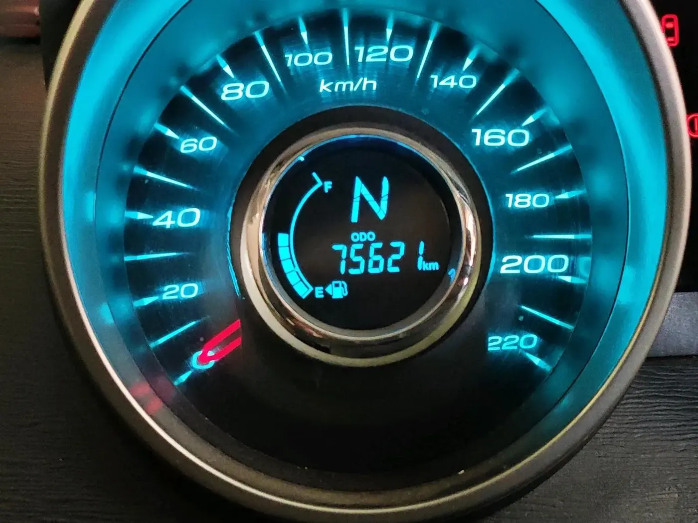 2018 Mahindra XUV500 W7, Diesel, Manual, 75,621 km, interior