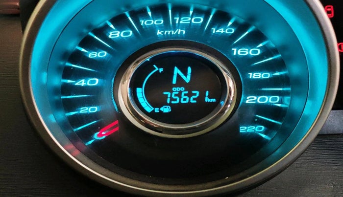 2018 Mahindra XUV500 W7, Diesel, Manual, 75,621 km, interior