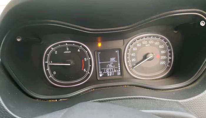 2018 Maruti Vitara Brezza ZDI PLUS, Diesel, Manual, 1,10,772 km, interior