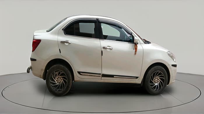 2022 Maruti Dzire VXI, CNG, Manual, 56,111 km, exterior