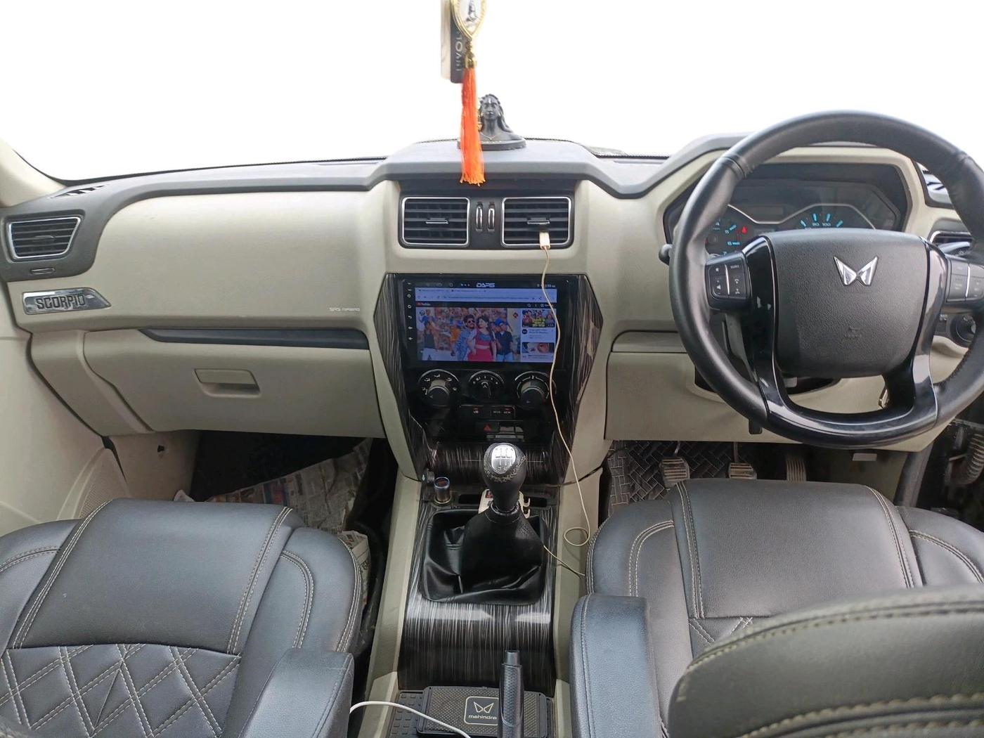 2020 Mahindra Scorpio S5, Diesel, Manual, 84,755 km, interior
