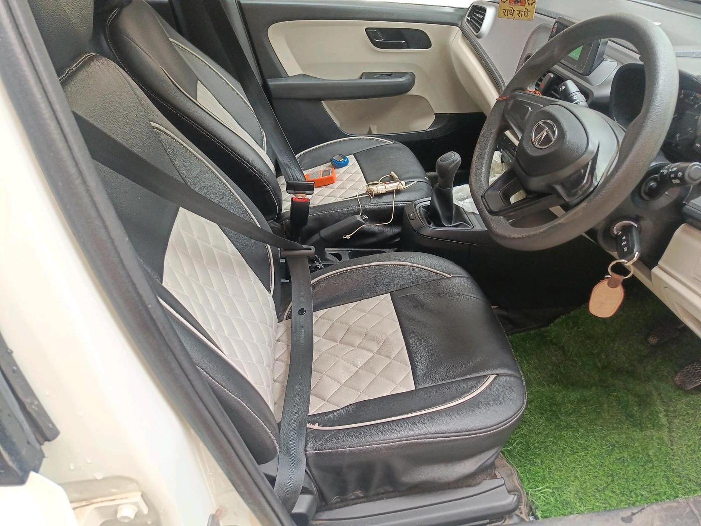 2022 Tata ALTROZ XE PLUS PETROL, Petrol, Manual, 38,433 km, interior