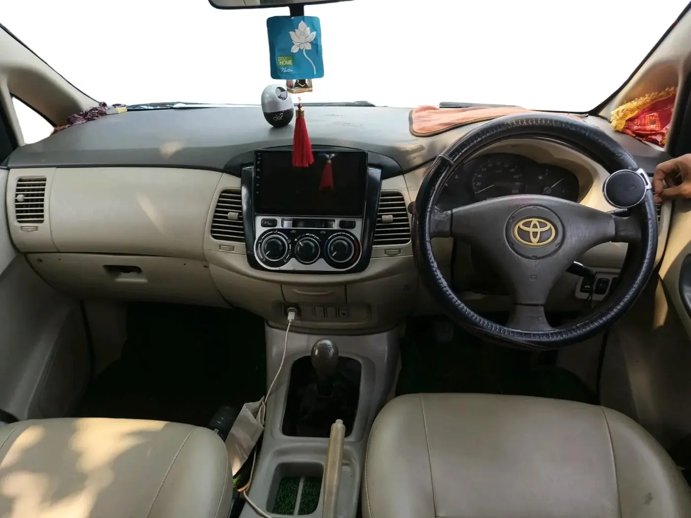 2014 Toyota Innova 2.5 G2 8STR, Diesel, Manual, 96,997 km, interior