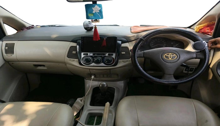 2014 Toyota Innova 2.5 G2 8STR, Diesel, Manual, 96,997 km, interior