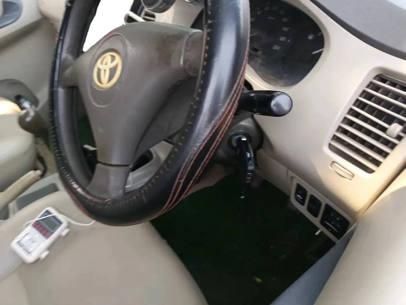 2014 Toyota Innova 2.5 G2 8STR, Diesel, Manual, 96,997 km, interior