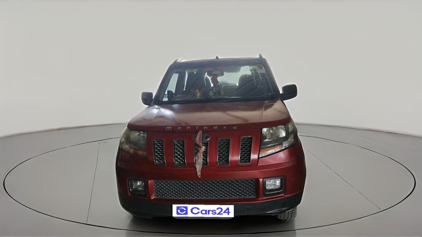 2018 Mahindra TUV300 T10 DUAL TONE, Diesel, Manual, 80,454 km, exterior